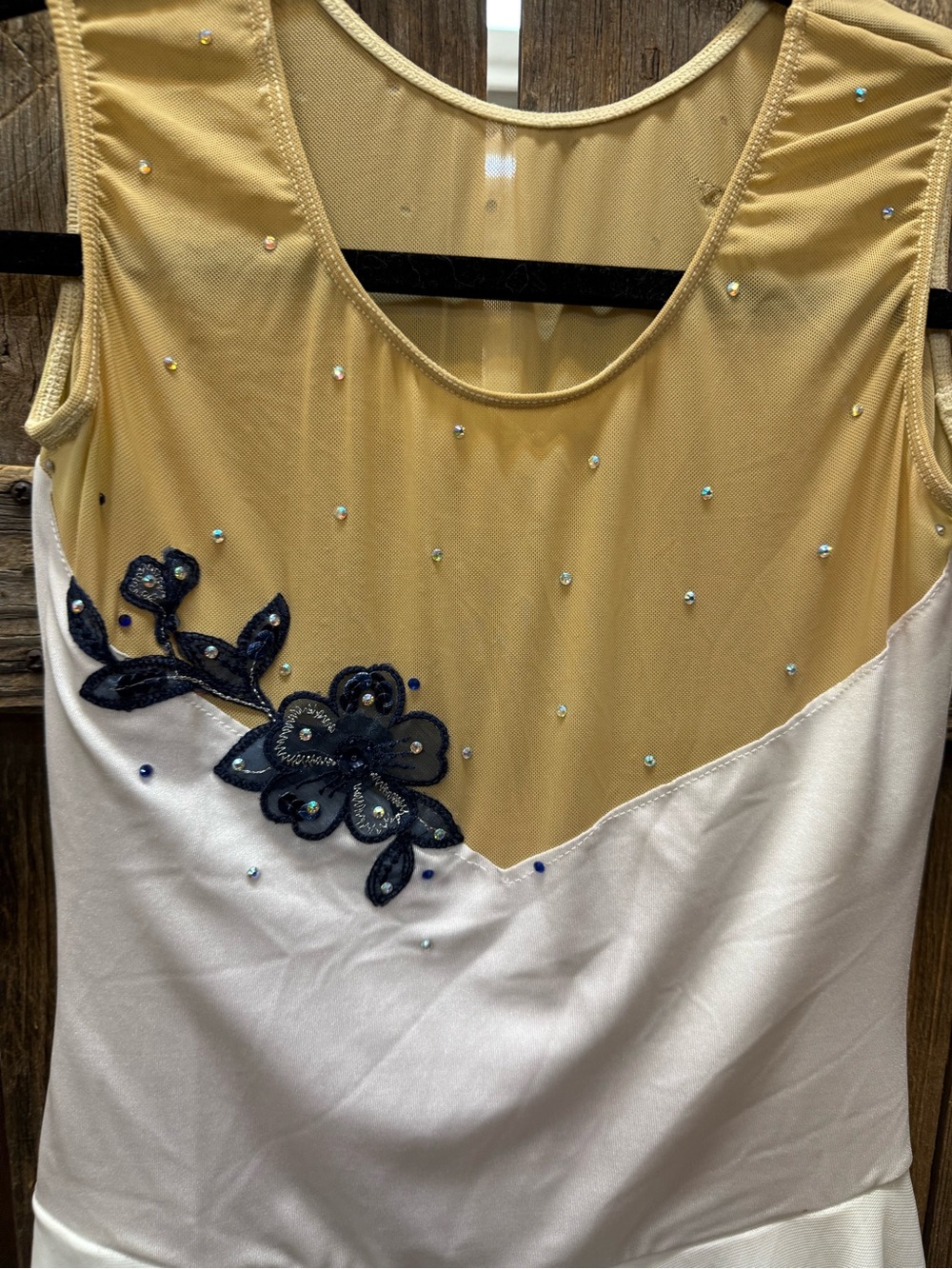 Ice Fairy Figure Skating Dress With Flower Embroidery - Picture 5 of 11